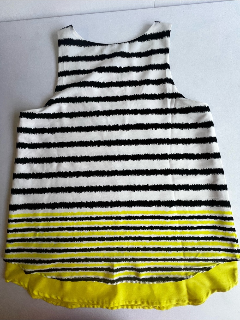 BANANA REPUBLIC BLACK, YELLOW, AND WHITE STRIPED POLYESTER TANK SIZE XS
NWOT - Picture 2 of 6